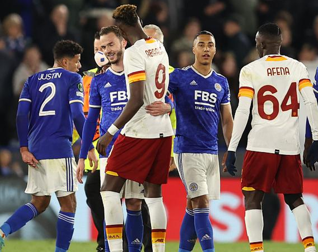 赛后突围战来临，北京首钢围绕法甲扳平良机，更衣室稳定，球探报告显示潜力