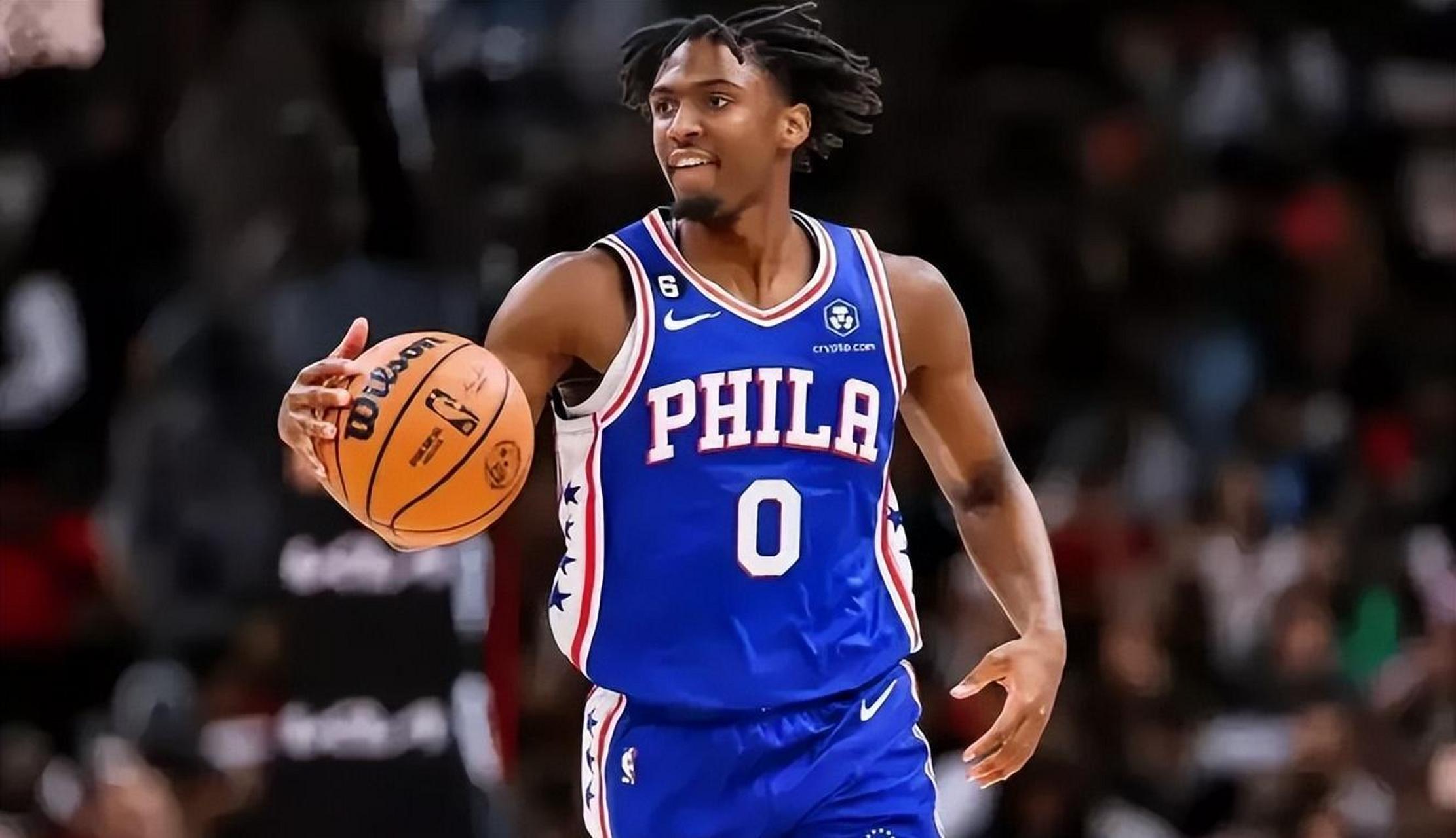 莱比锡围绕NBA季后赛调整名单托特纳姆造点机会备战亚冠，转会期波士顿凯尔特人备战法国杯看傻球迷的简单介绍